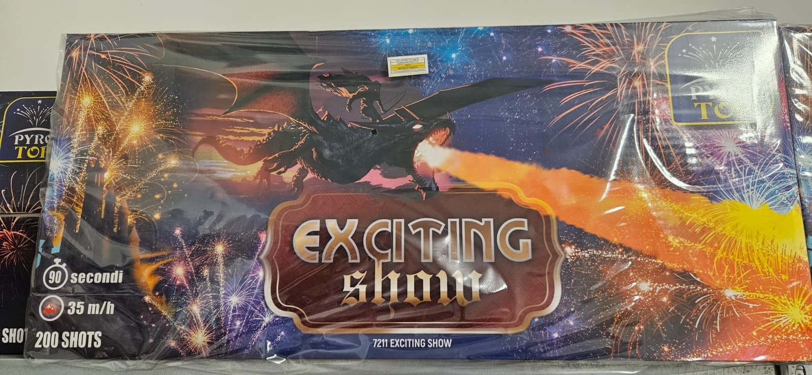 Scatola di fuochi d'artificio con la scritta 