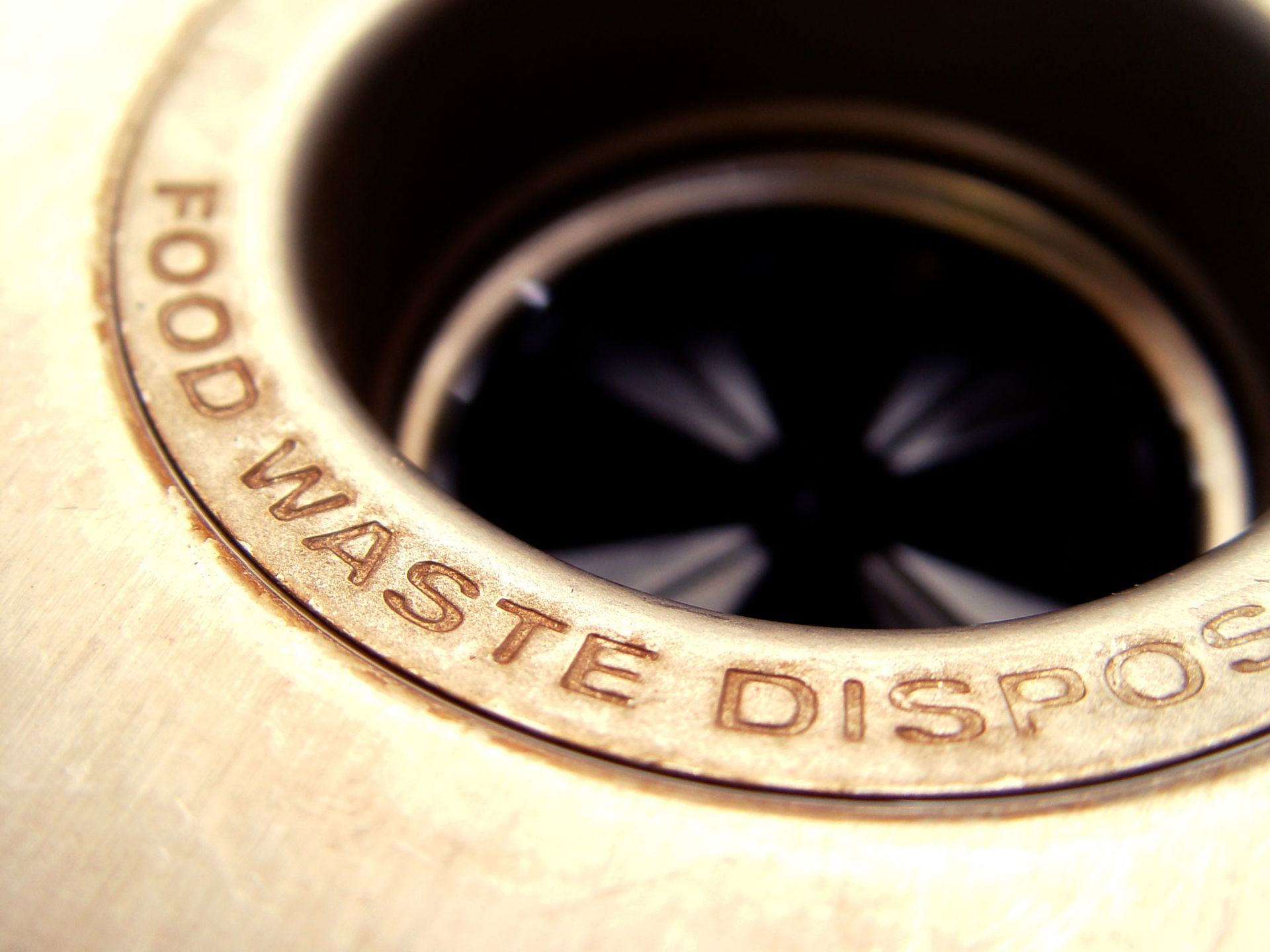 Garbage Disposals | Macomb Township, MI | Dave's Appliance
