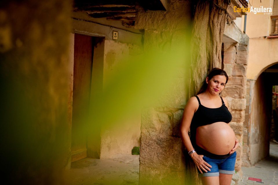 reportaje de embarazada en exterior creativo 
