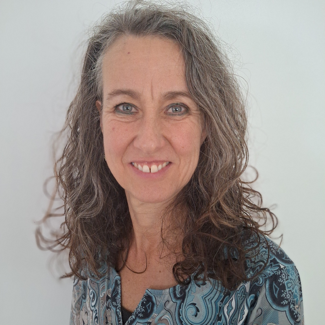 Ilze Liebrand Ilze Liebrand, holistisch, energetisch therapeut, kindercoach helpt via kindertherapie baby's, peuters, kleuters en kinderen (0-12 jaar). Liefdeslicht voor kinderen regio Boxmeer, Venray, Nijmegen, Oss, Wijchen, Bergen, Venlo, Uden, Malden, Sambeek e.o.