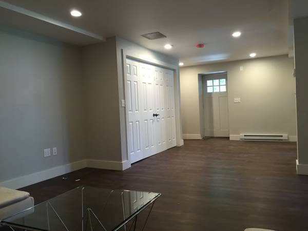 108 Ferris Interior Photos