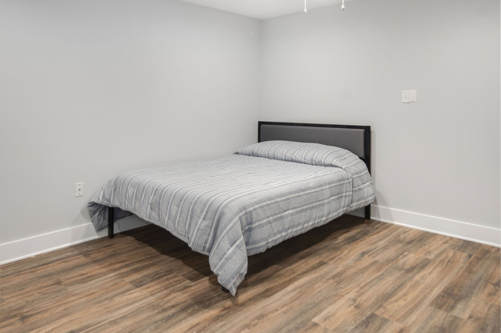 404 University Avenue Unit 5