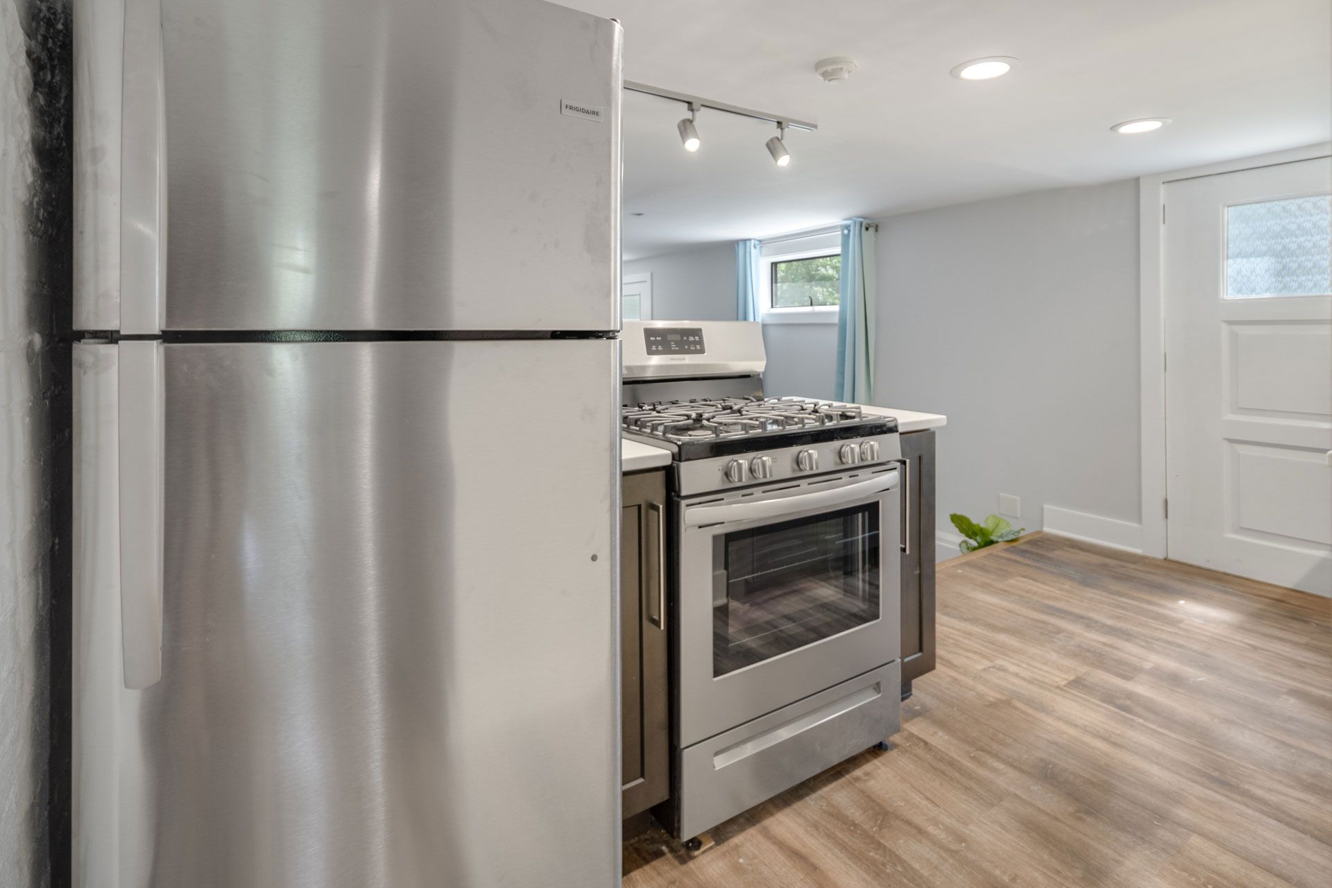 404 University Avenue Unit 5