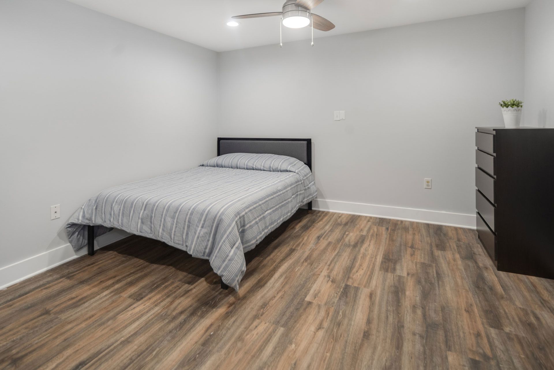 404 University Avenue Unit 5