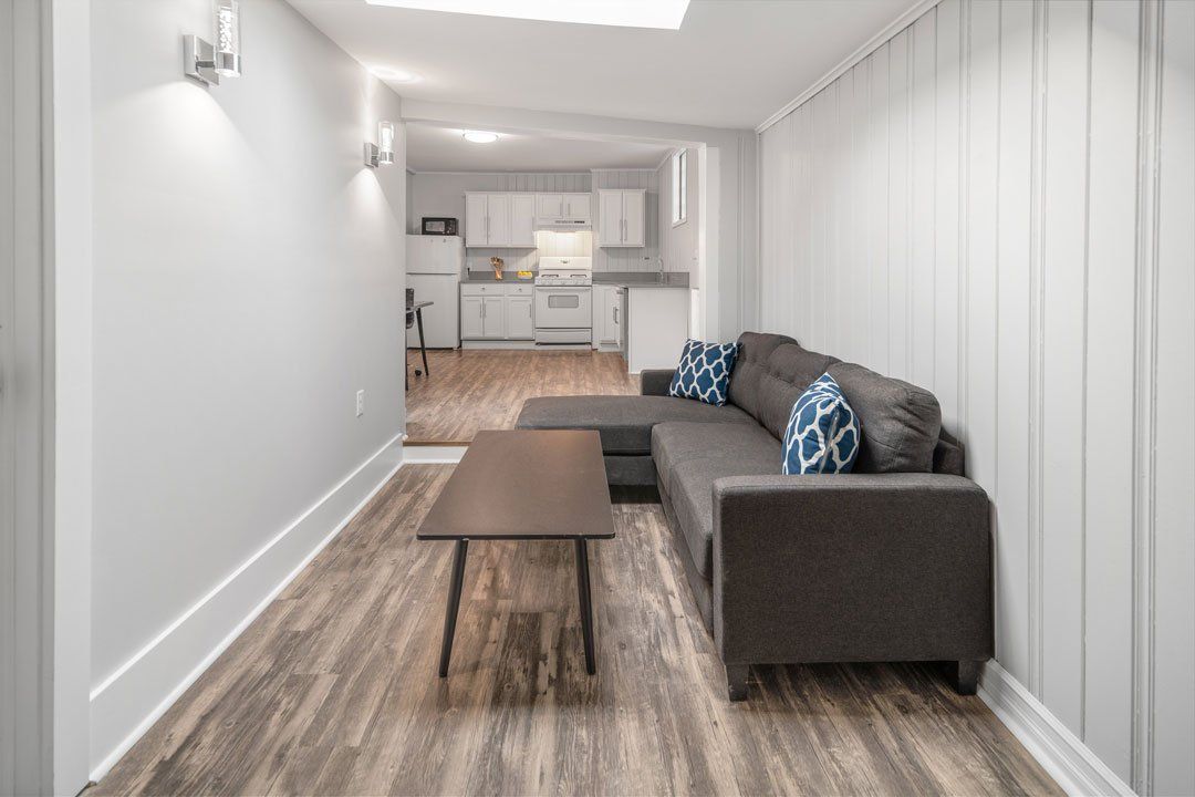 1005 - 1007 N Aurora St apt 3