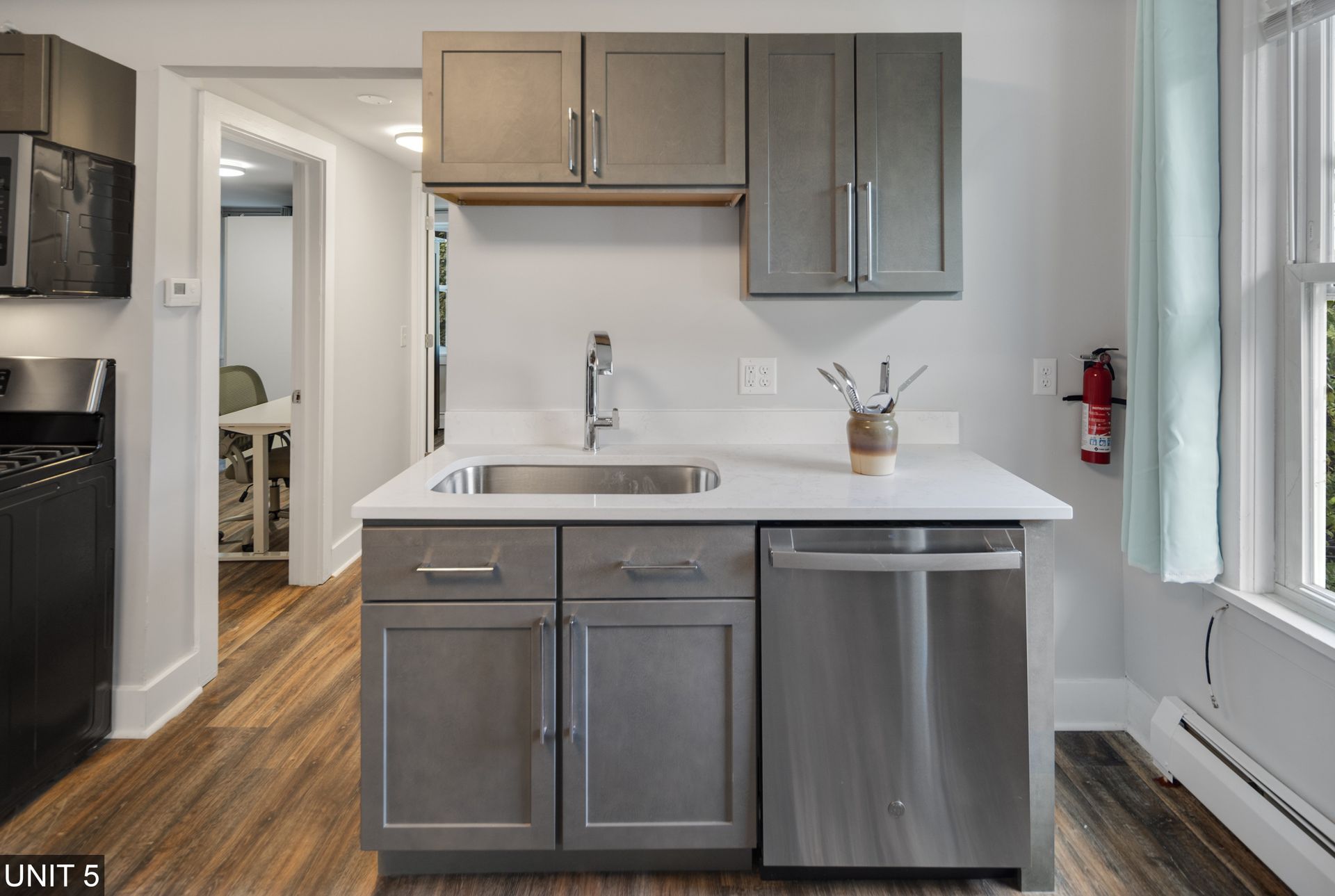 710 Stewart Ave Unit 5