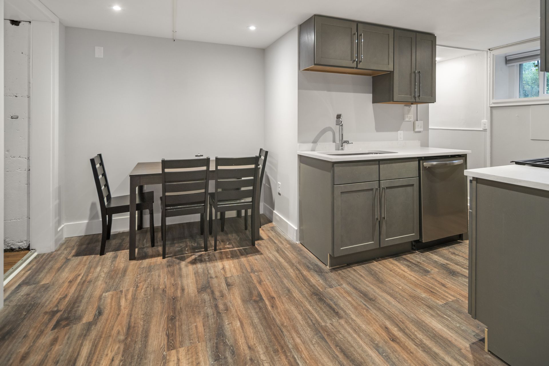 710 Stewart Ave Unit 8