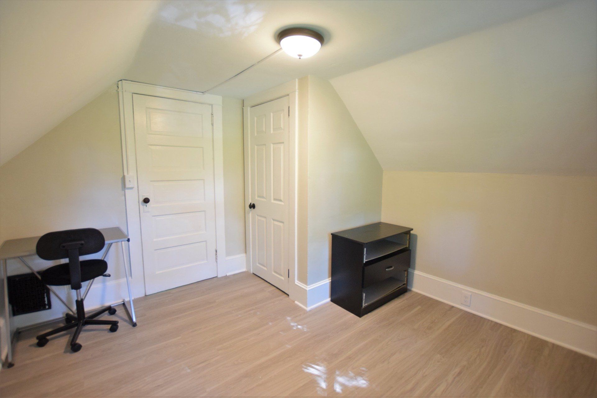 314 Spencer Road Bedroom1