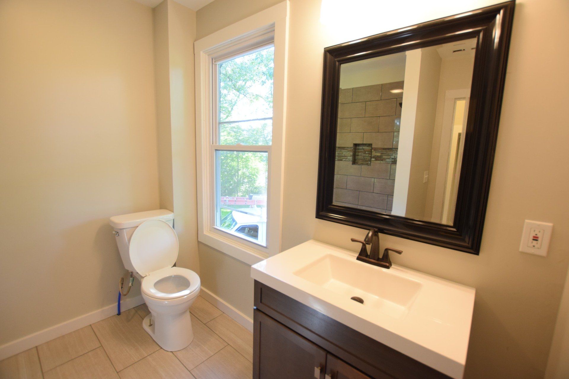 314 spencer road toilet