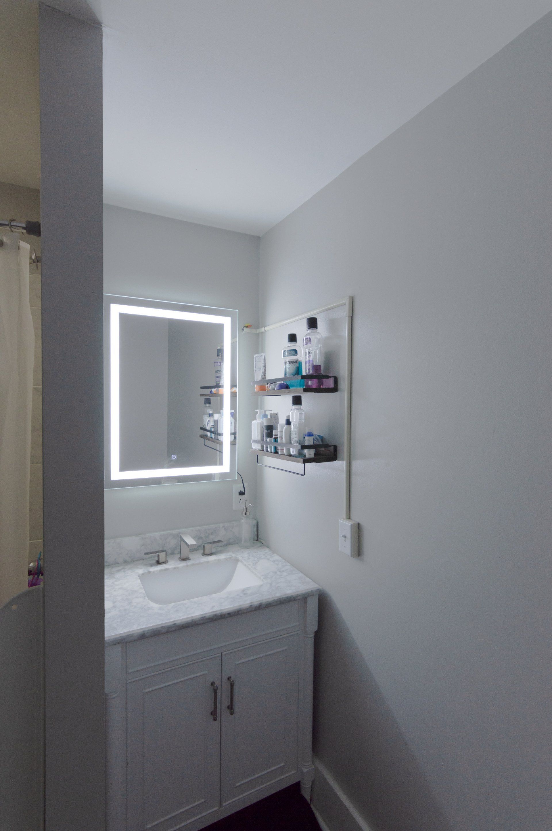 611 State Street Bathroom