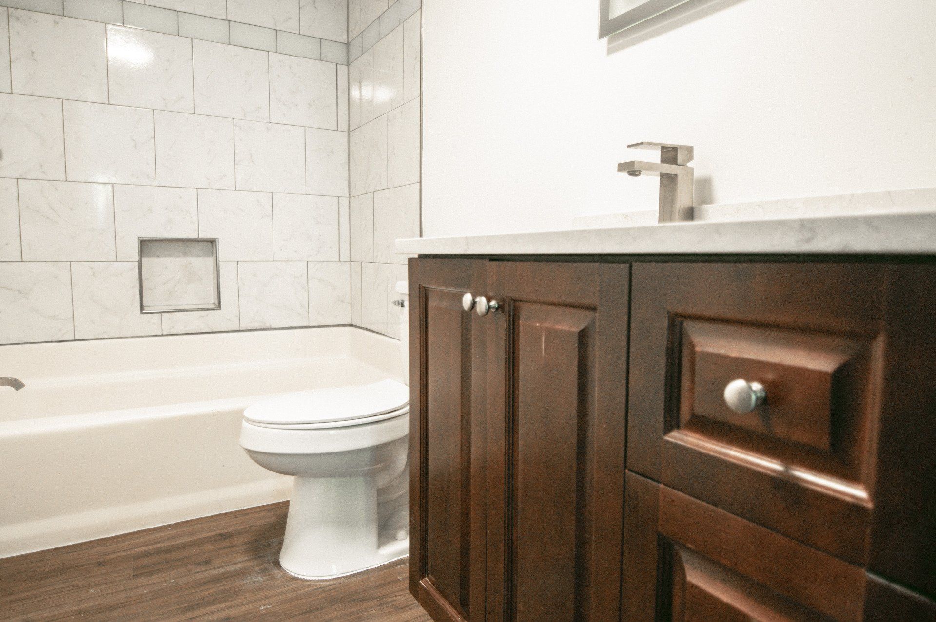 110-4 Stewart Ave Bathroom