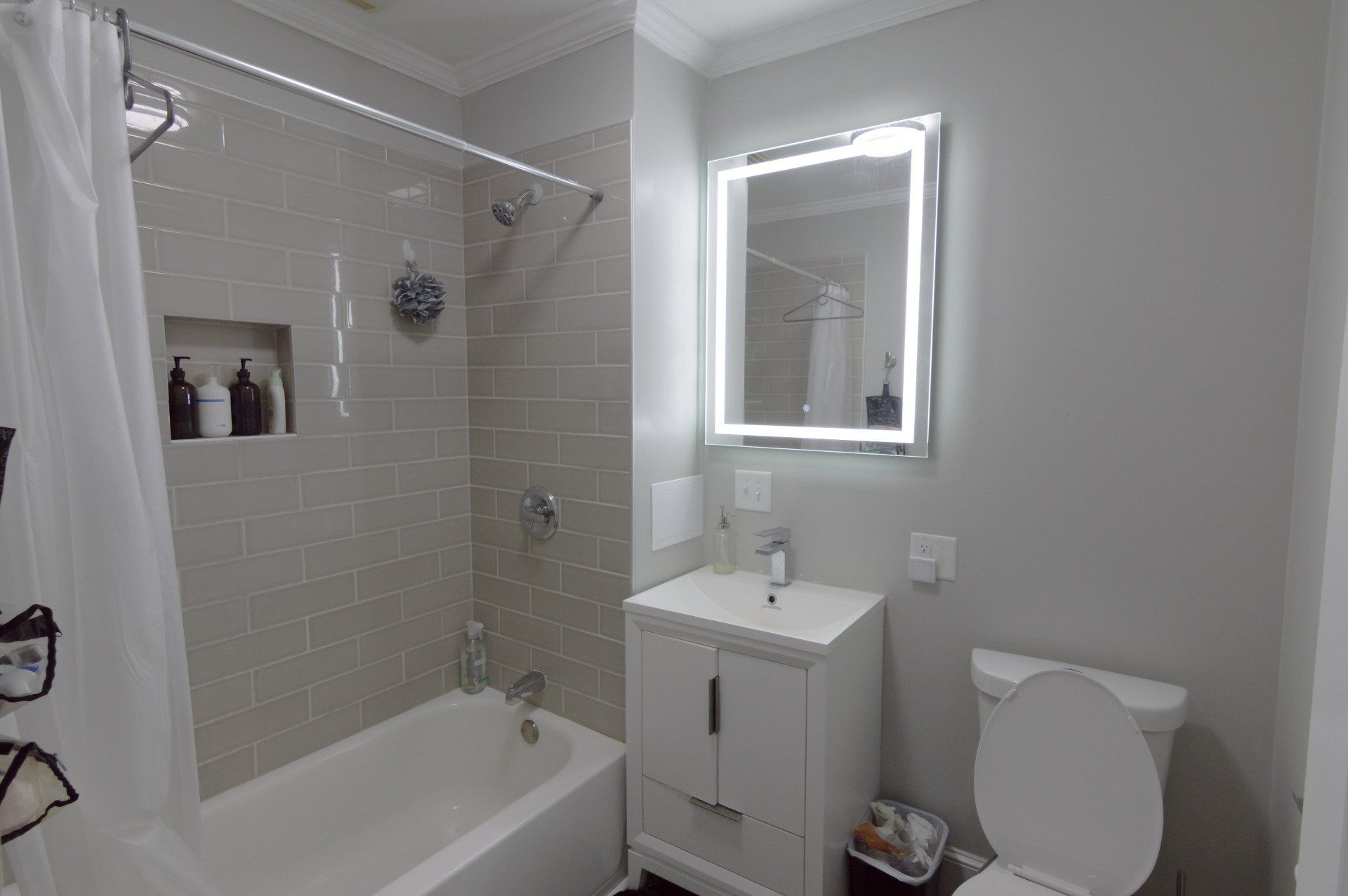 611 State Street Bathroom