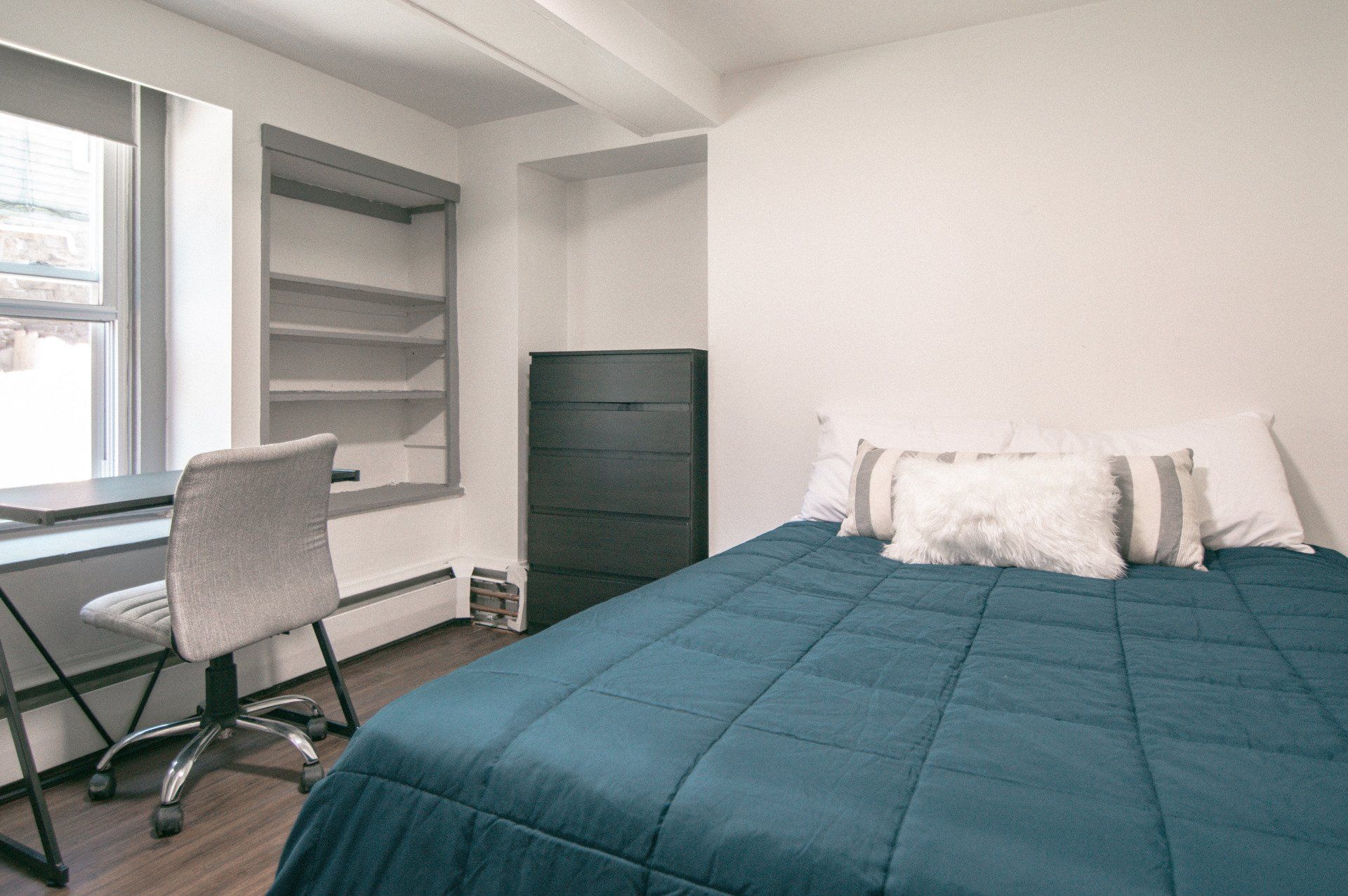 110-4 Stewart Ave Interior