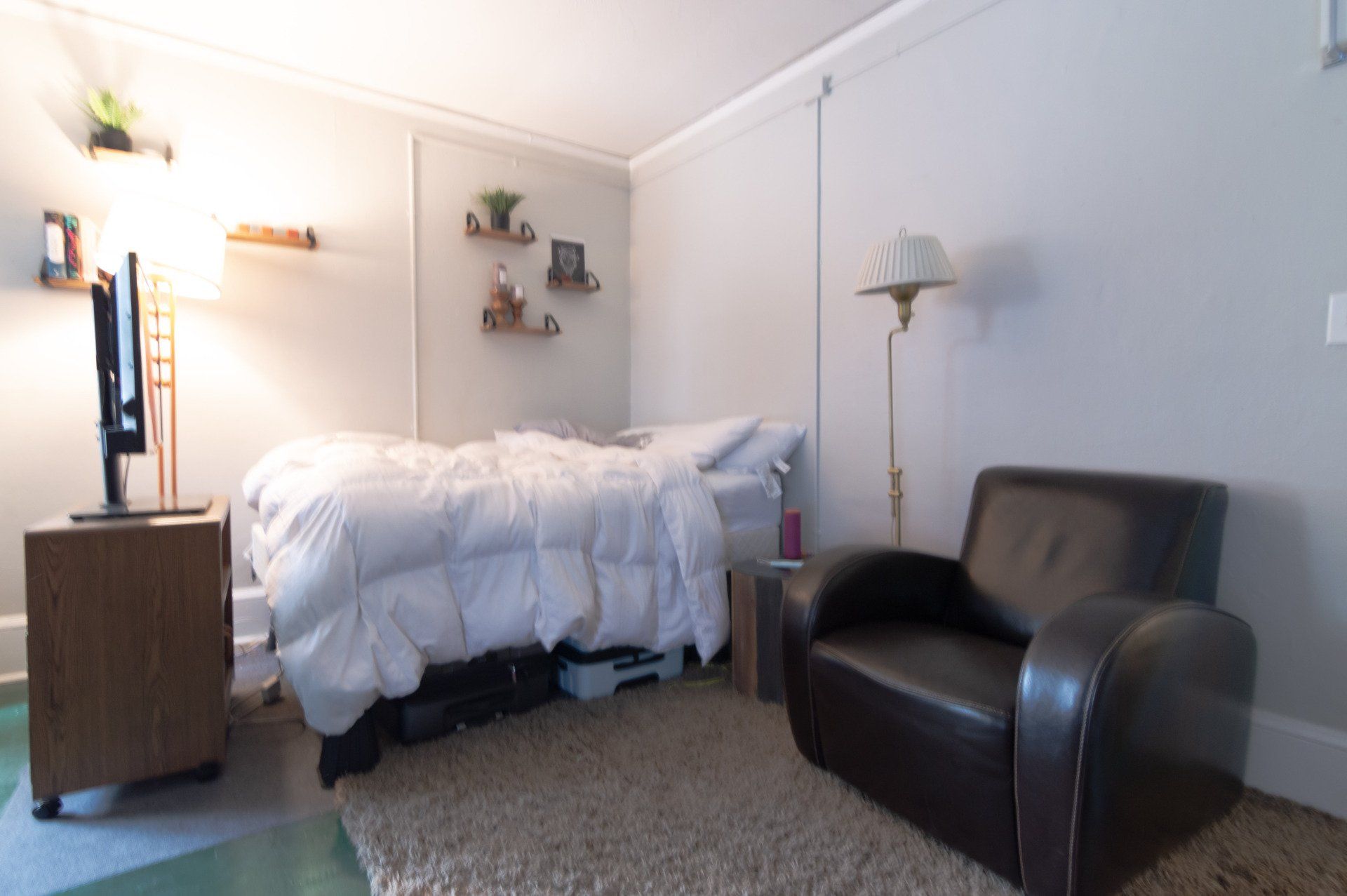 611 State Street Bedroom