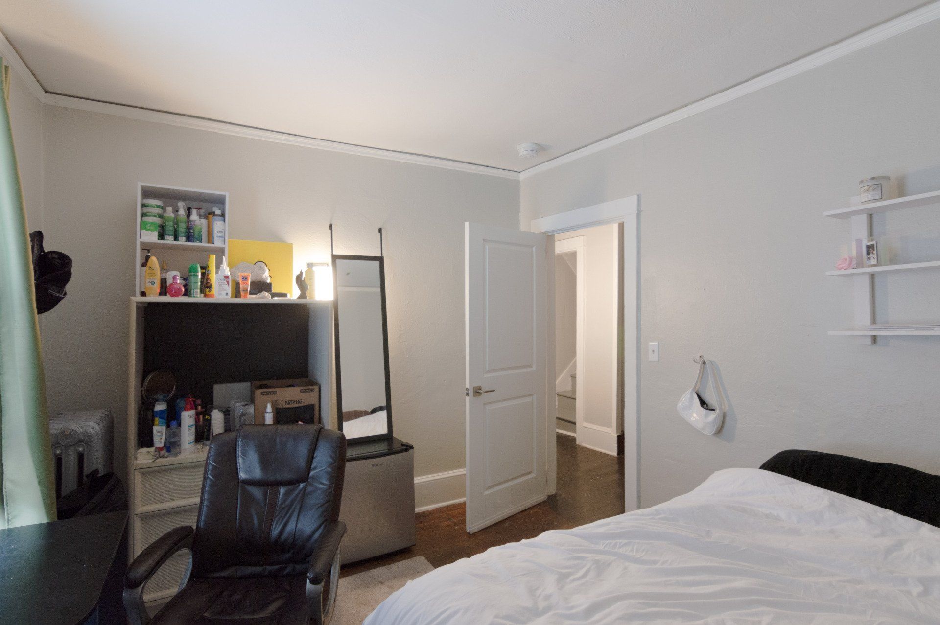 611 State Street Bedroom