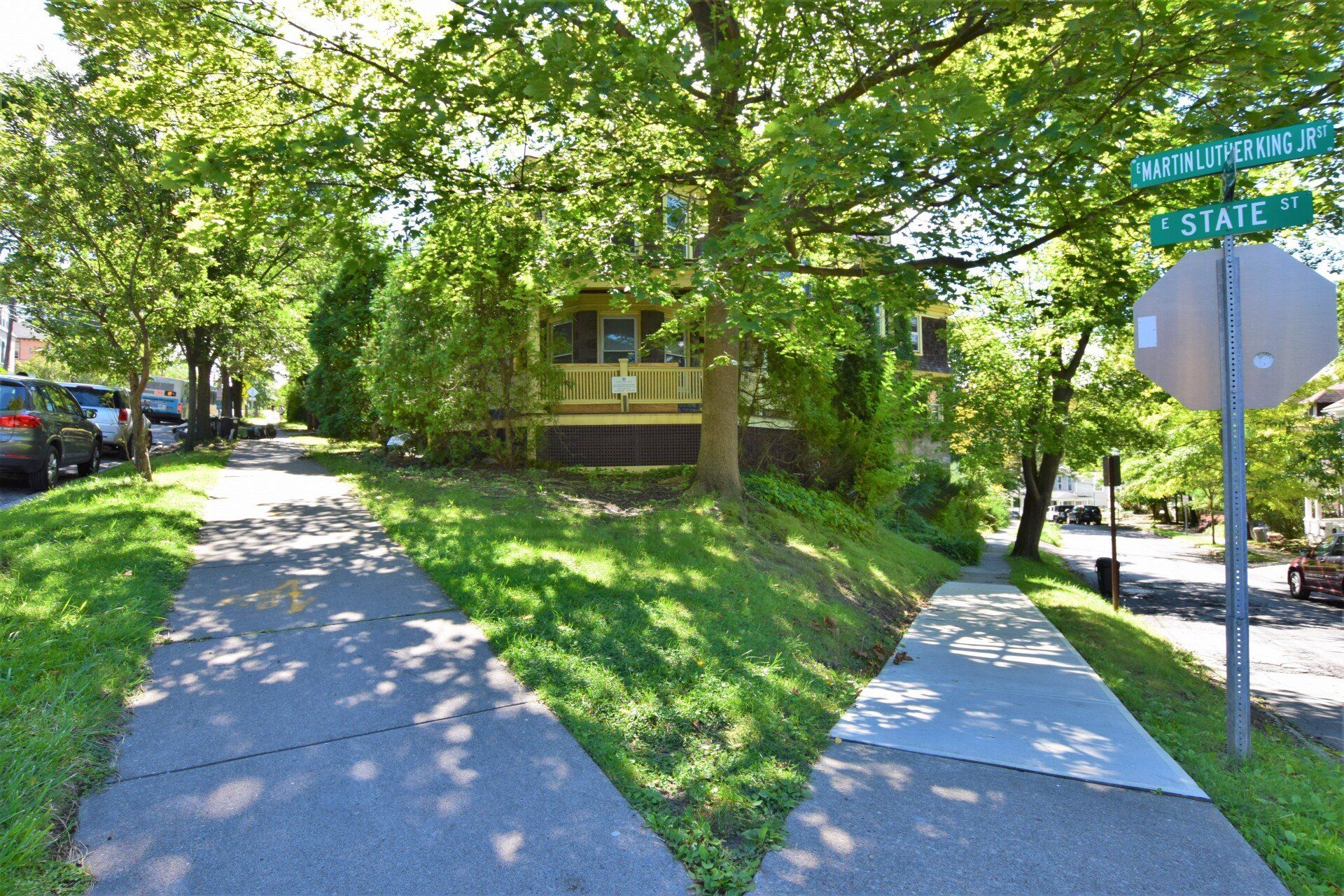 611 State Street Exterior