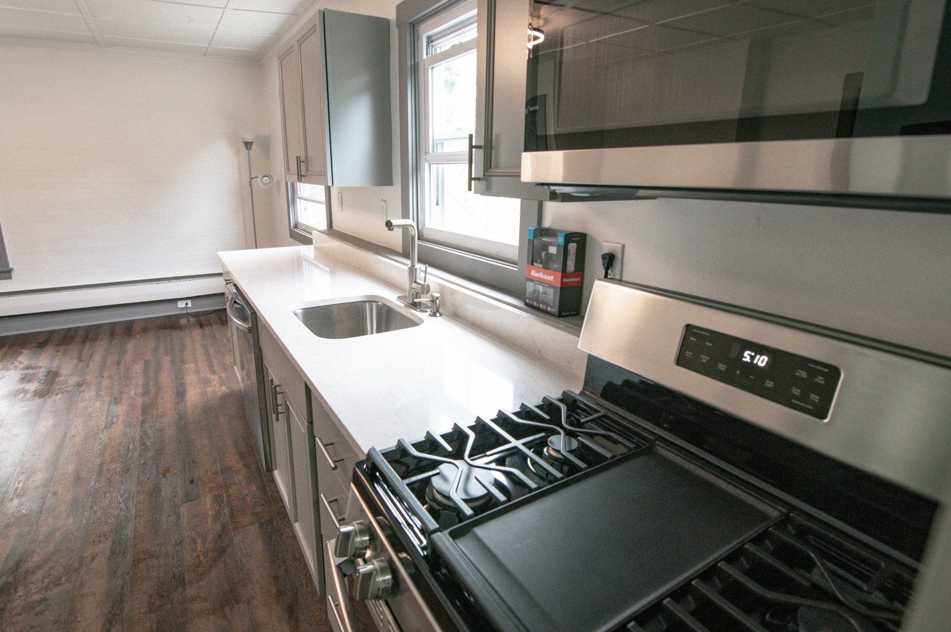 110-1 Stewart Ave Kitchen