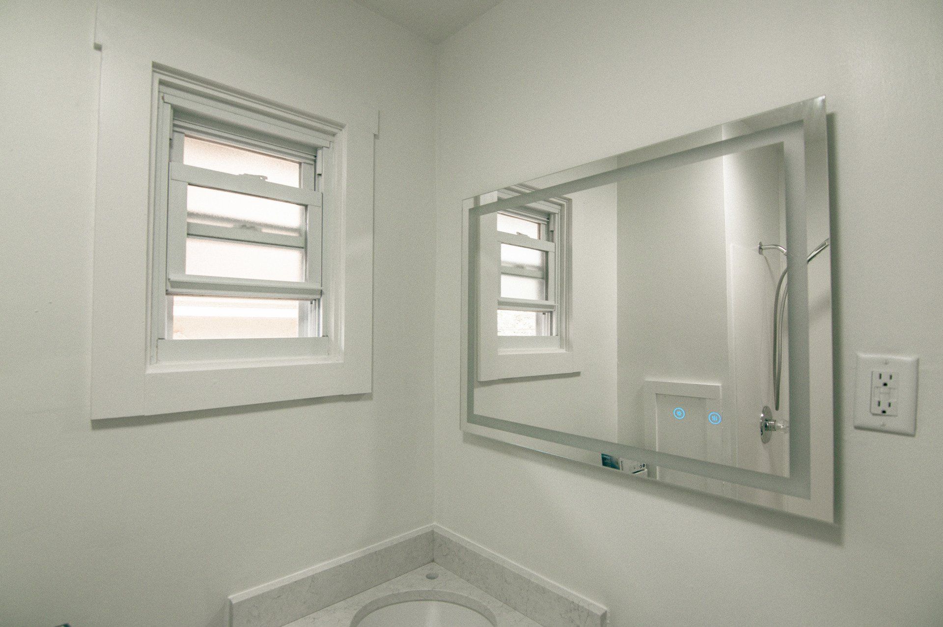 110-1 Stewart Ave Bathroom