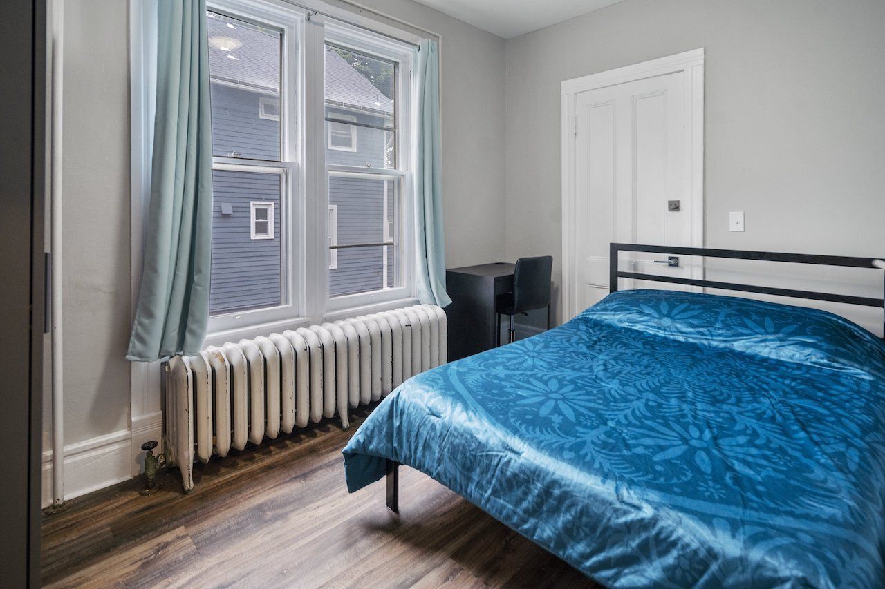 112 Stewart ave Living bedroom 2