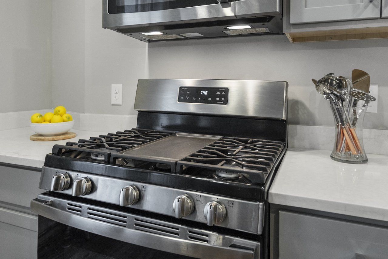 112 Stewart ave unit 2 stove and oven