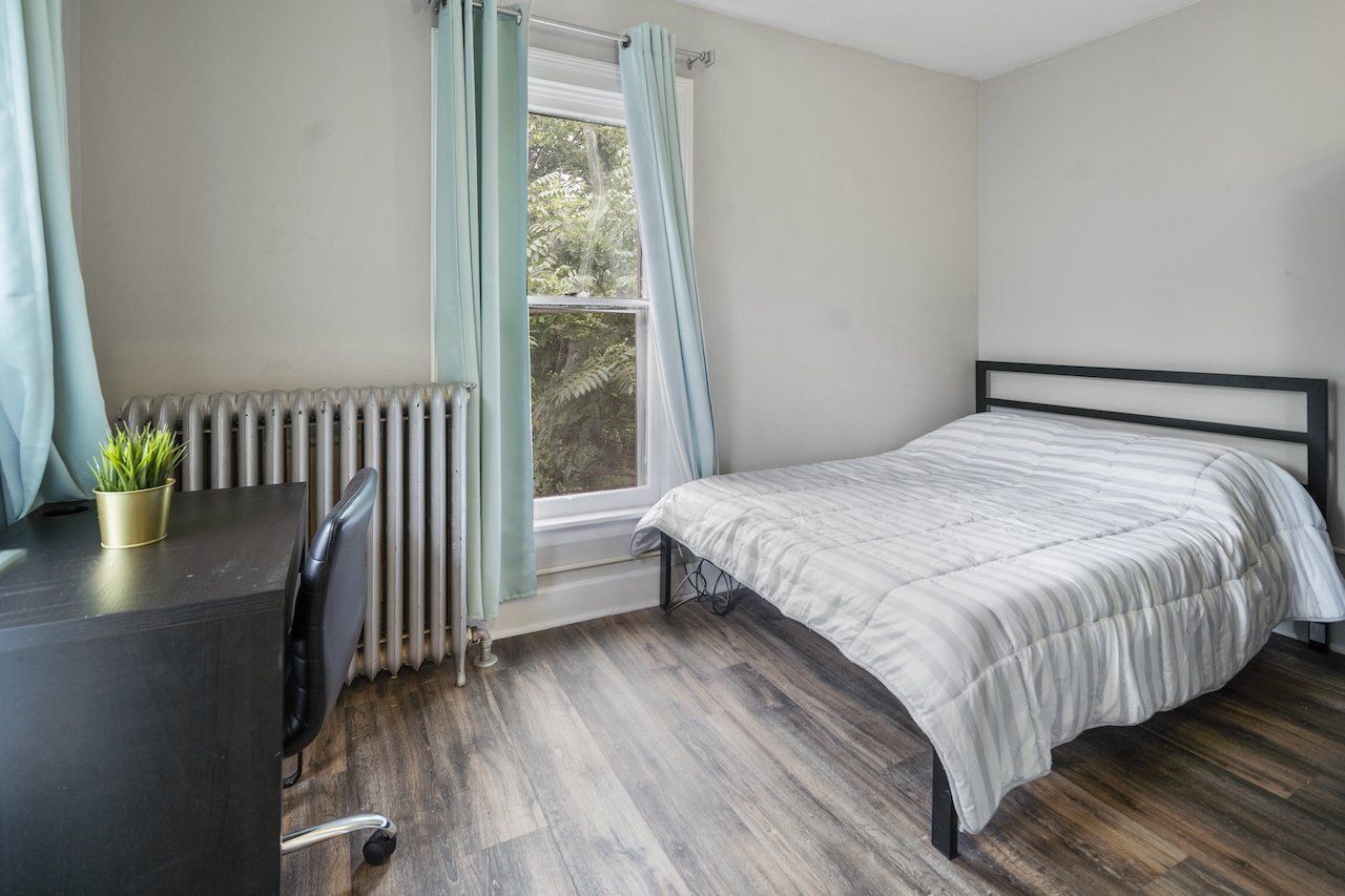 112 Stewart ave unit 2 bedroom 3