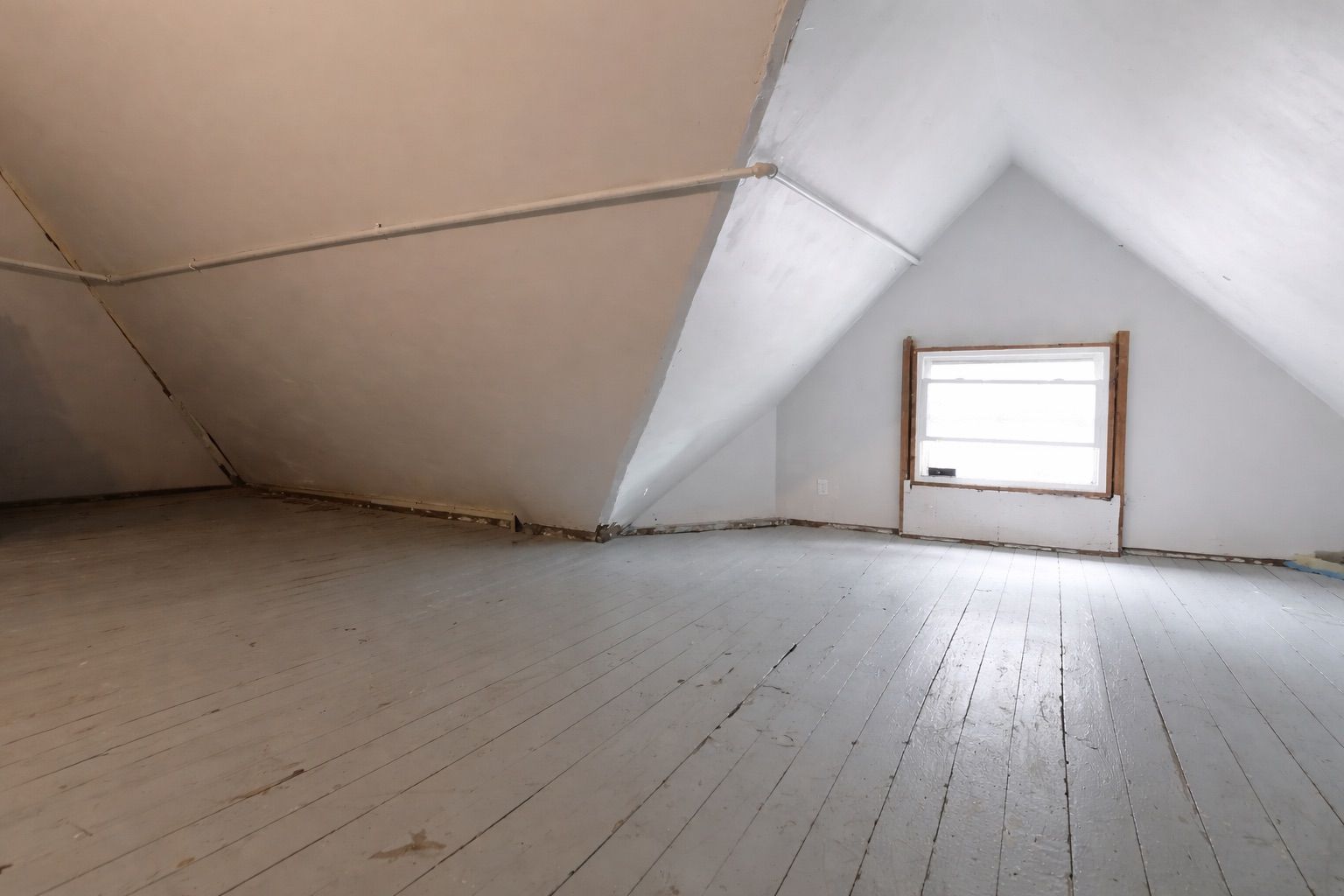 611 State Street Bedroom