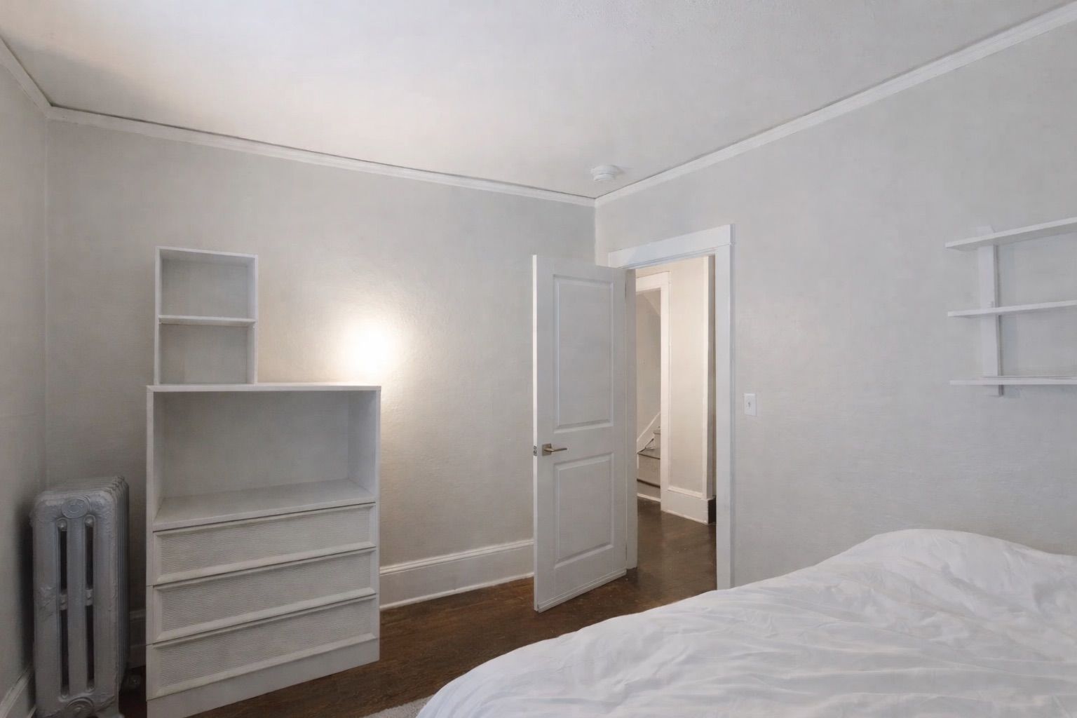 611 State Street Bedroom