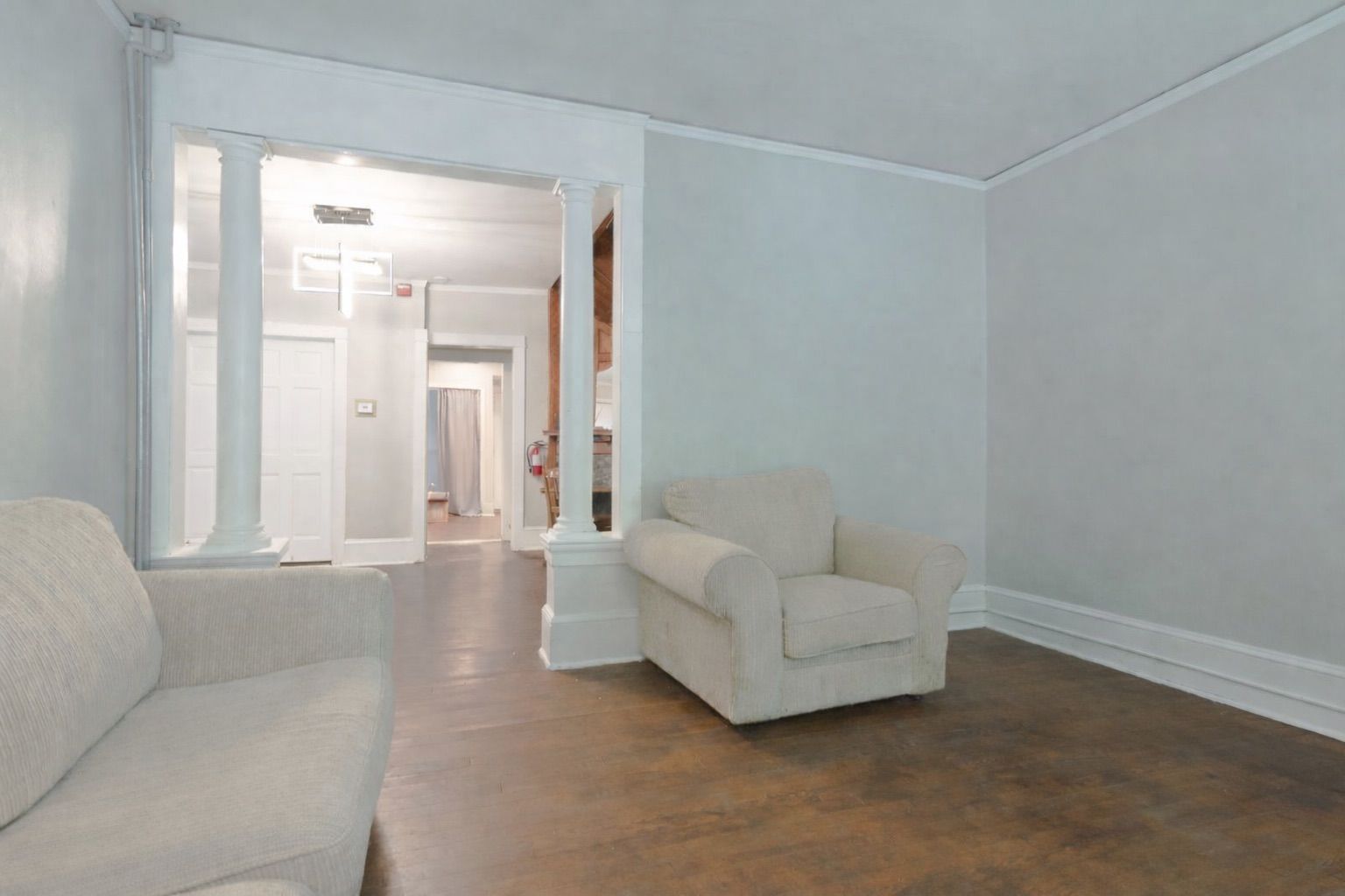 611 State Street Living Room