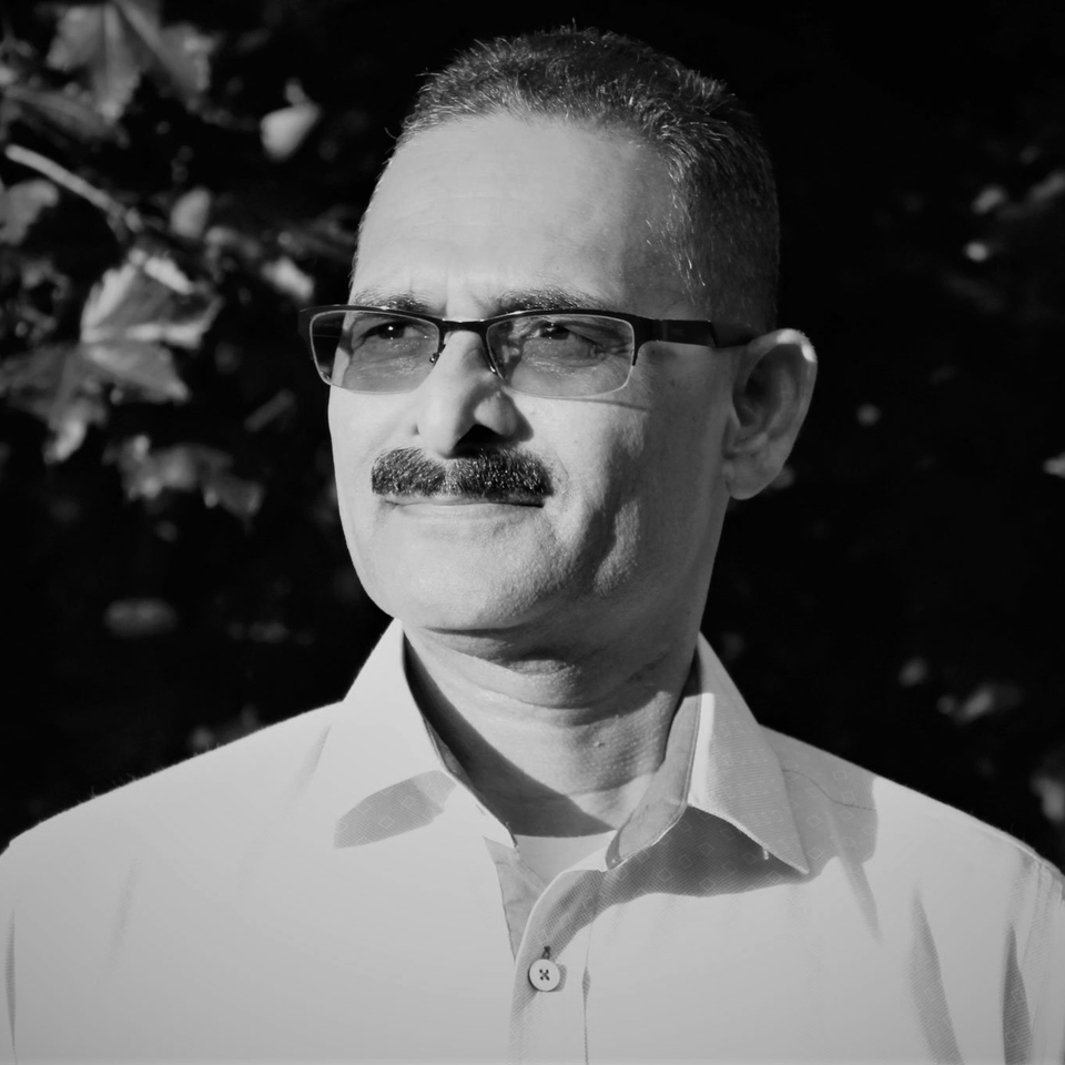 Dr Satish Asotra