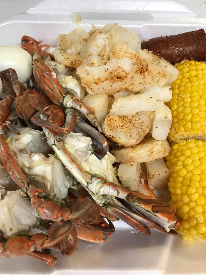 Blue Crab — Crab Dinner With Corn in Cocoa, FL
