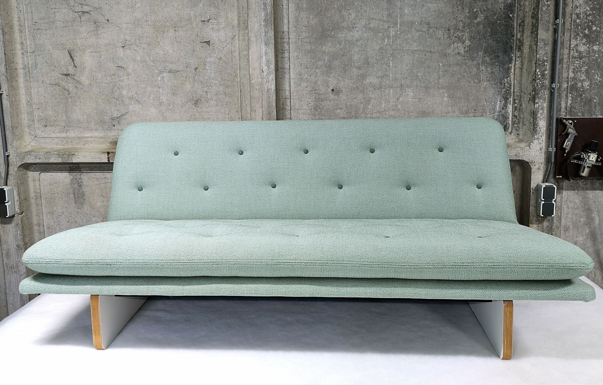 Artifort c671 sofa by Kho Liang Ie