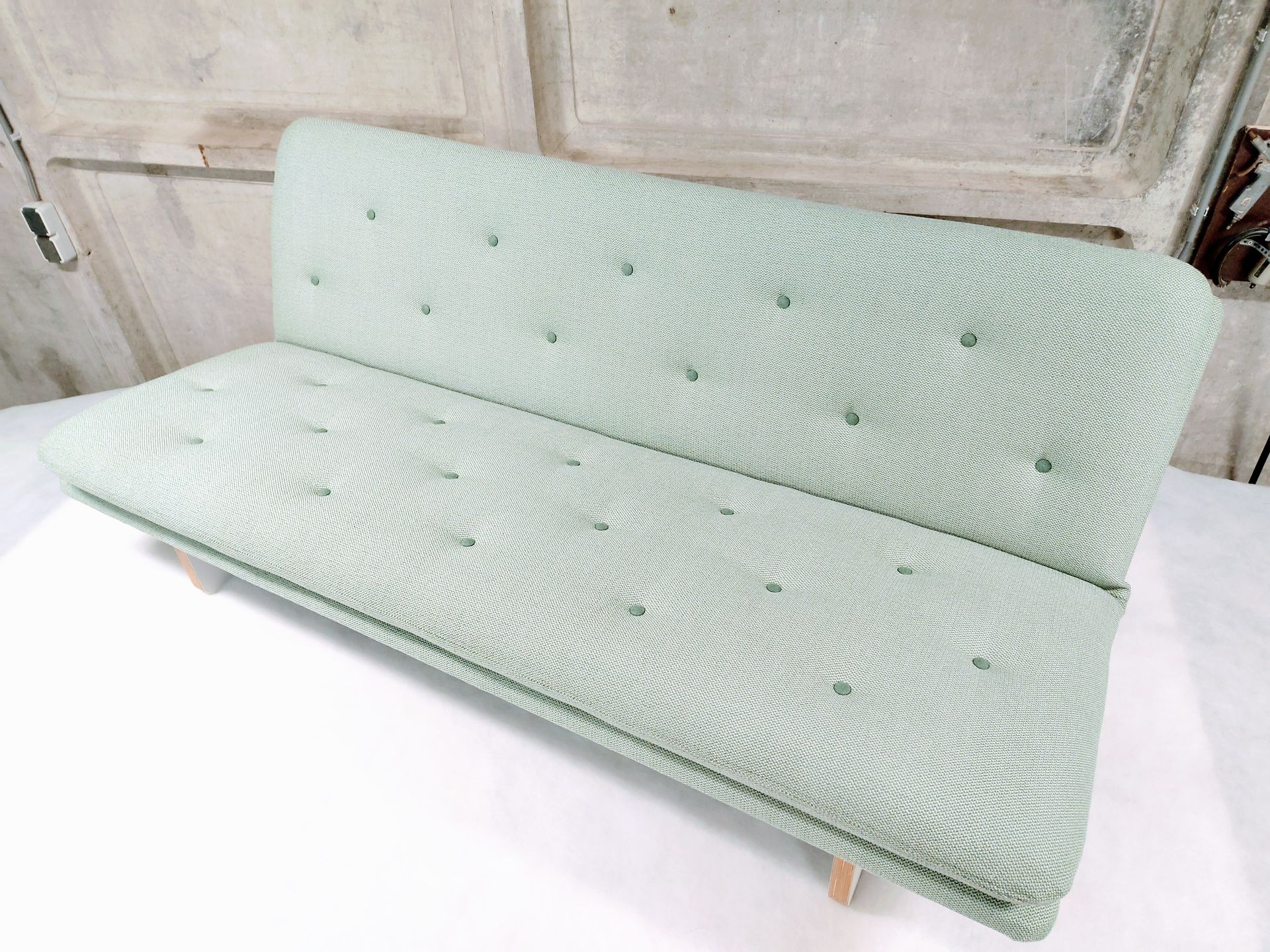 Artifort c671 sofa by Kho Liang Ie