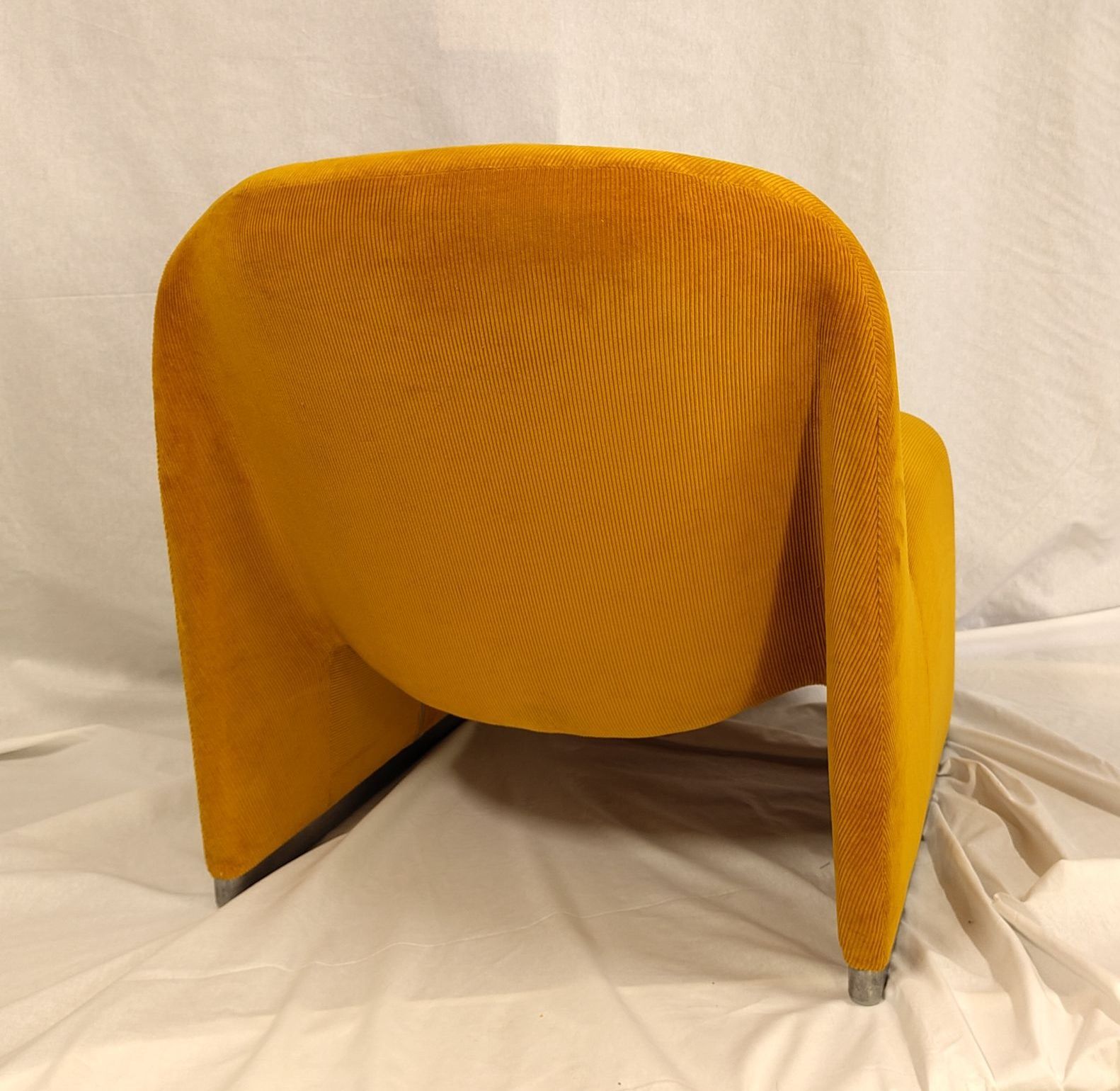 Artifort Alky fauteuil by Giancarlo Piretti