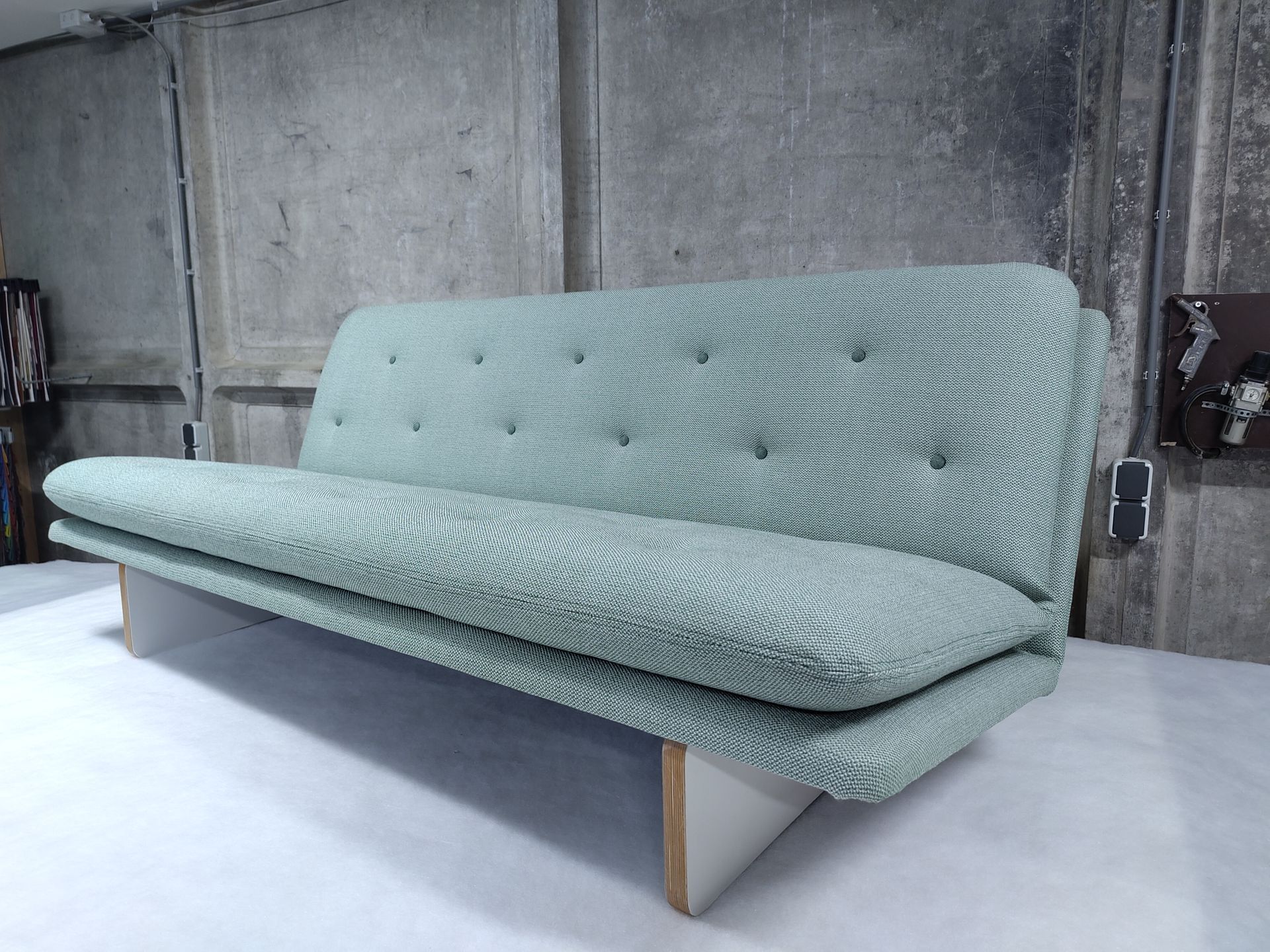 Kho Liang Ie, Artifort c671 sofa