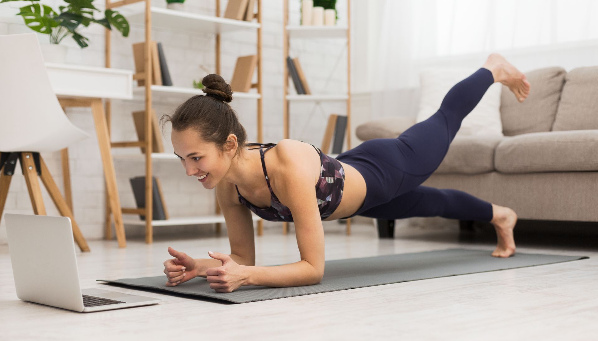 Een wat meer gedetailleerde oefenprogramma op basis van uw specifieke klachten. Je krijgt daarnaast ook wekelijks (chat) contact met een van onze fysiotherapeuten voor eventuele tips en verdere begeleiding.