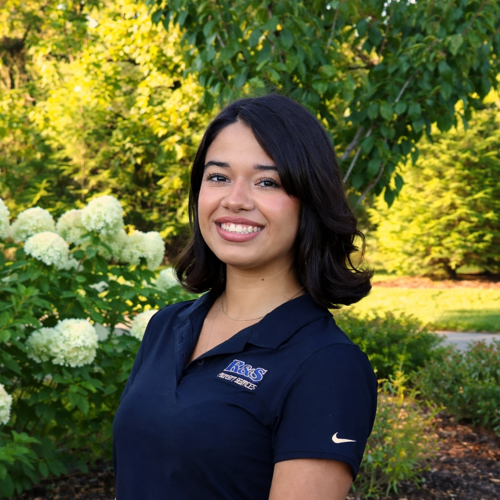 R&S Property Services Recruiter, Yaneiza Hernandez Headshot picture