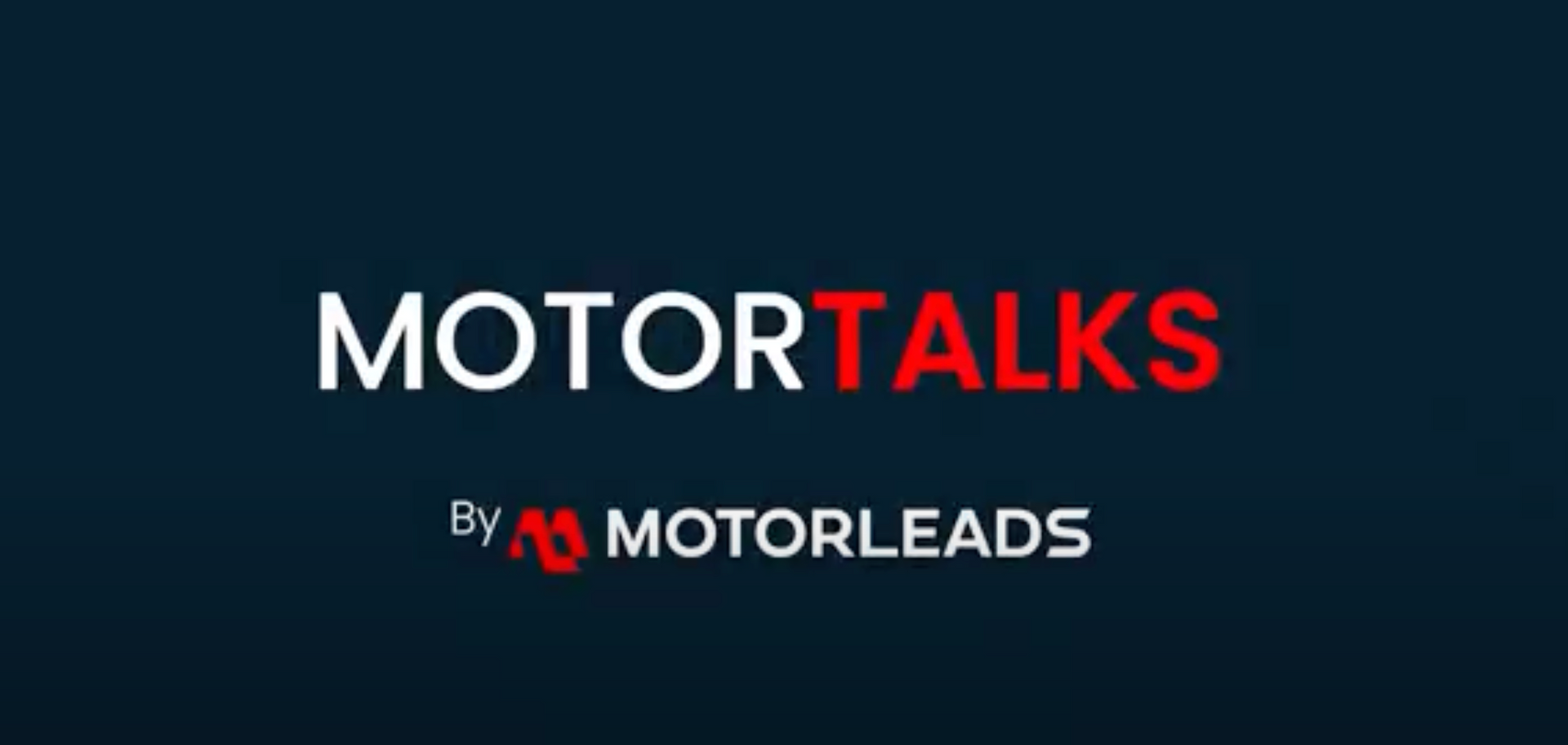 o logotipo do motortalks da motorleads está em um fundo azul escuro.