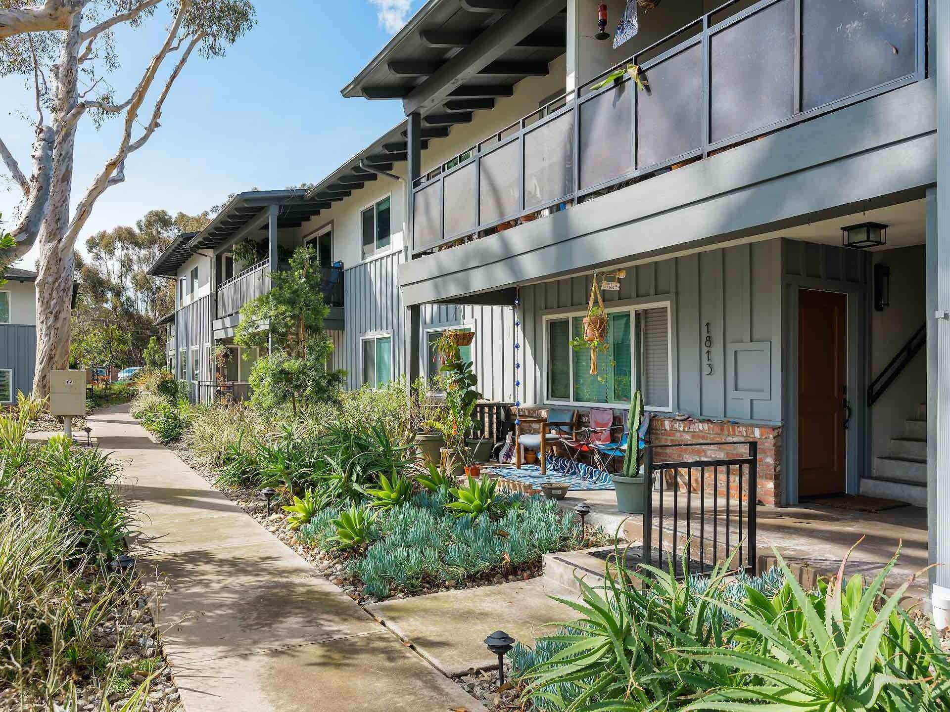 Front entryway of apartment walkway
