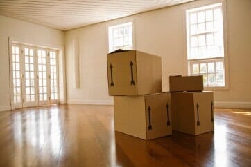 Men moving boxes — Local Movers in Crestwood, IL