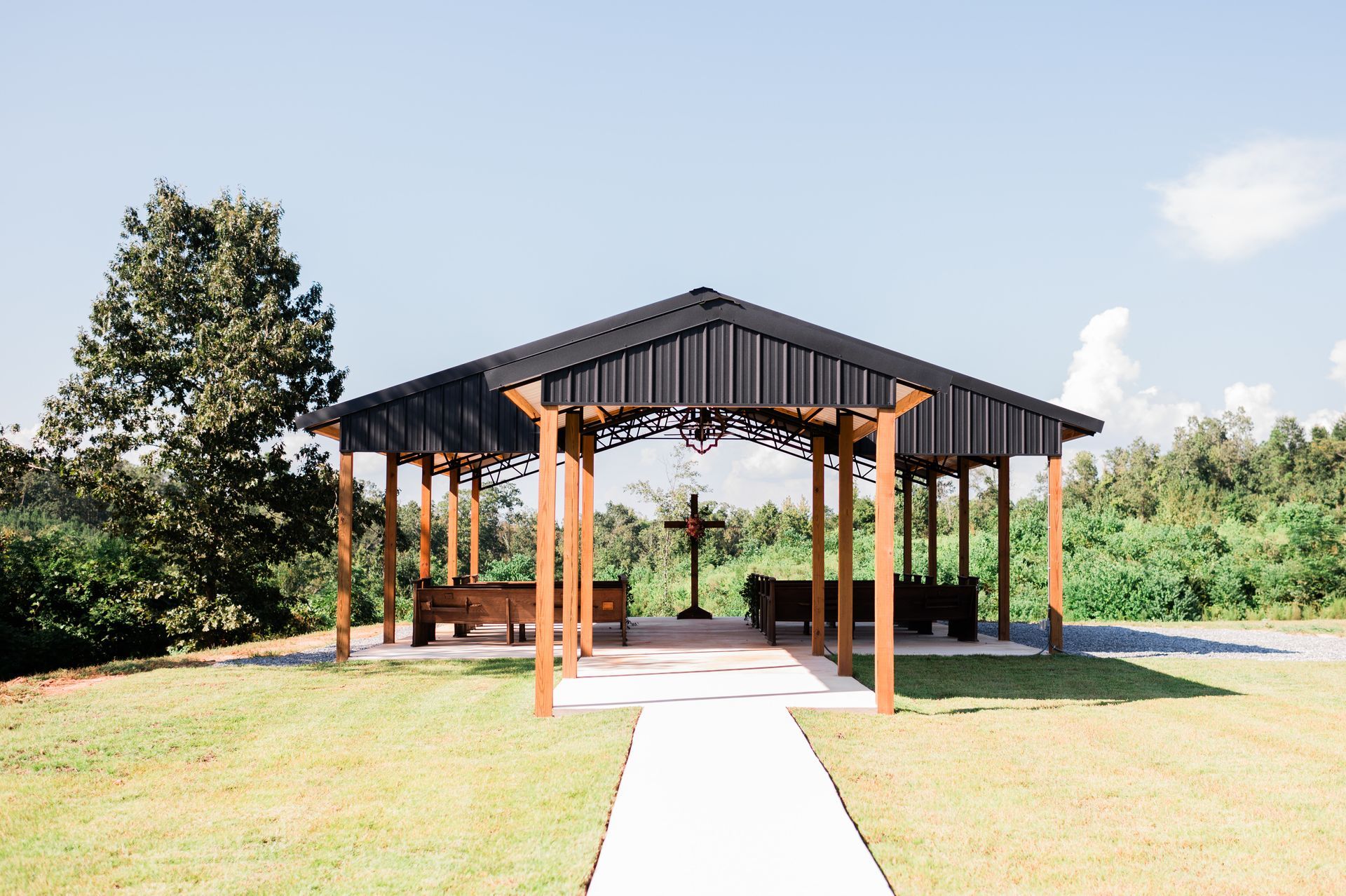 Wedding Venue at noon at the Barn at Baxter Farms