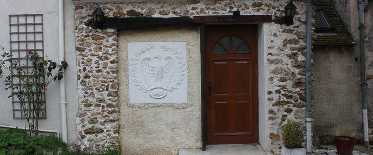 Porte d'entrée salle 1814 à Essises