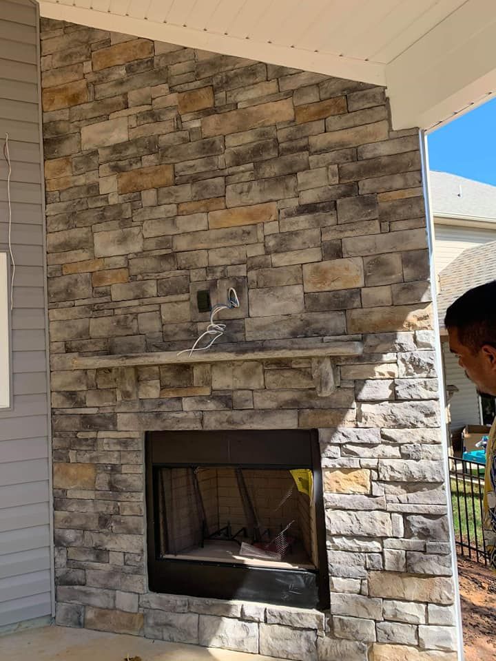 Fireplace Wall | Sweetwater, TN | Rock Veneer Construction