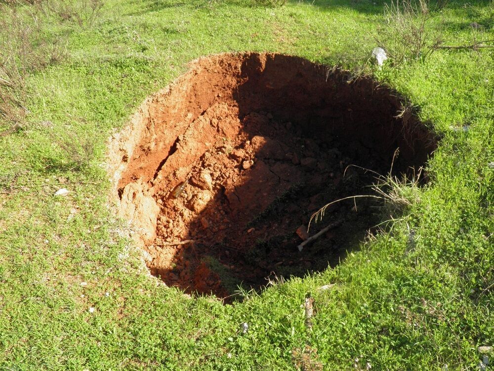 Early Signs of Sinkhole Activity on Your Property
