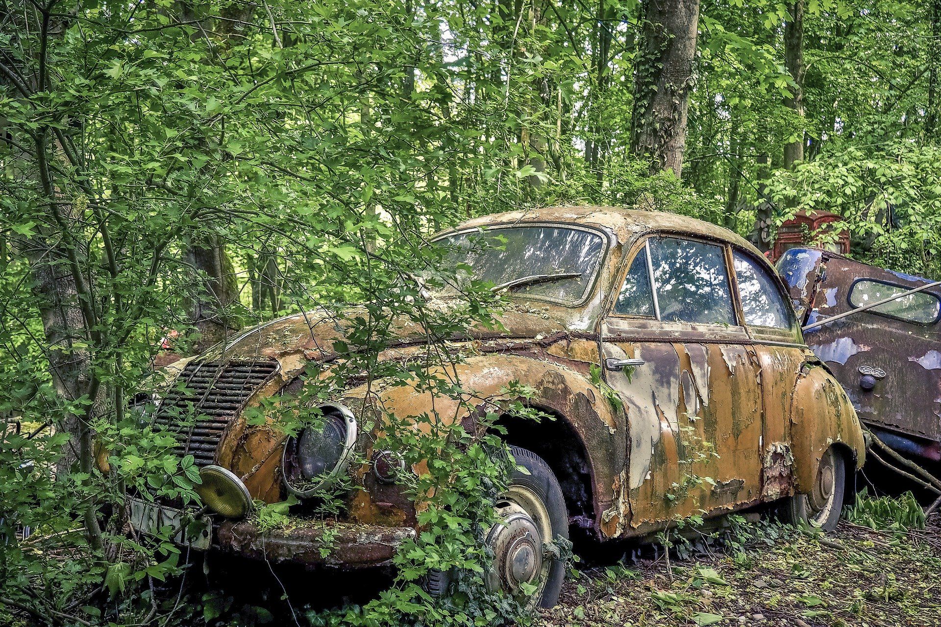 abandoned junk vehicle
