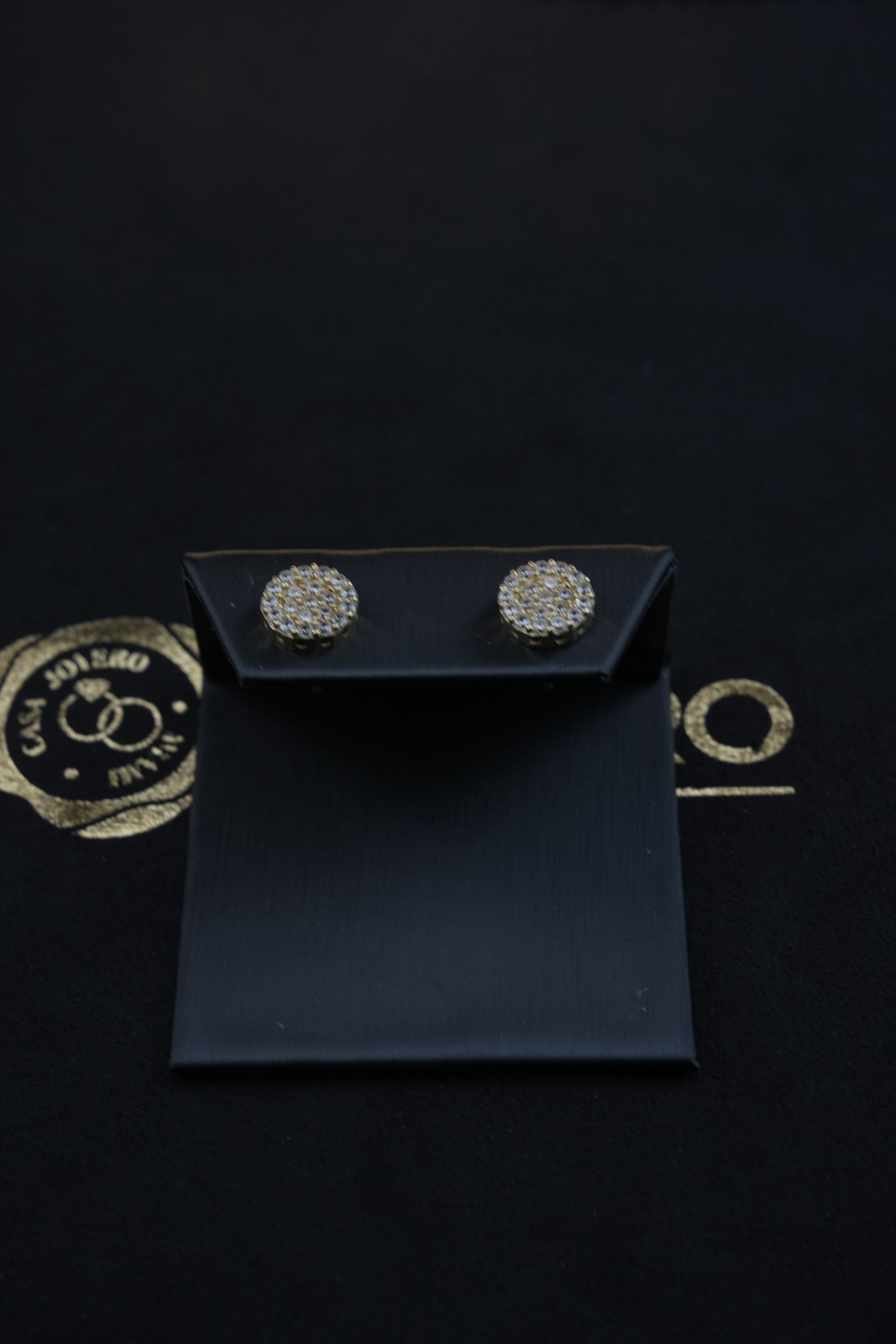 Arete de piedra de sirconia