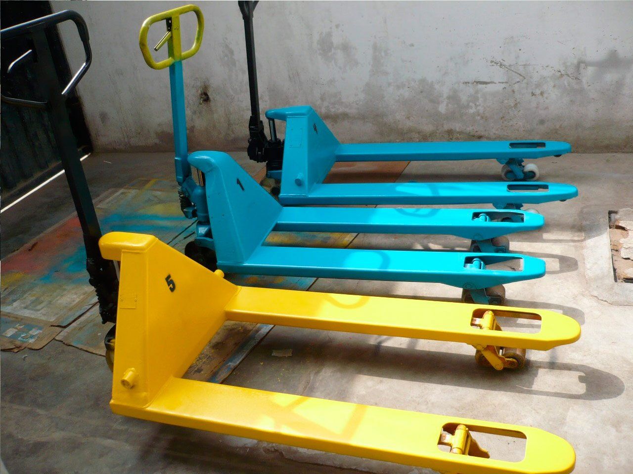 Multiservicios Gamor S.A.C. - Venta y alquiler de carretillas hidráulicas