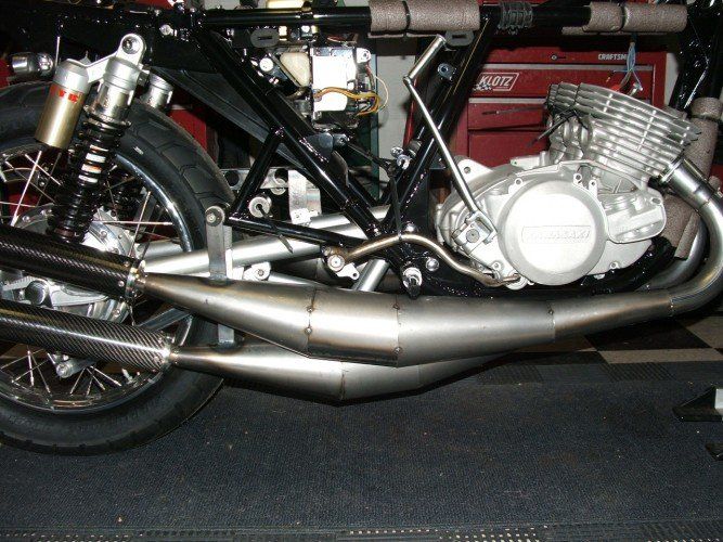 ON PIPE – A DISCUSSION ABOUT 2 STROKE EXHAUST