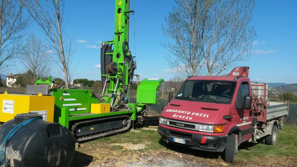 I moderni macchinari dell'azienda specializzata in perforazioni per pozzi