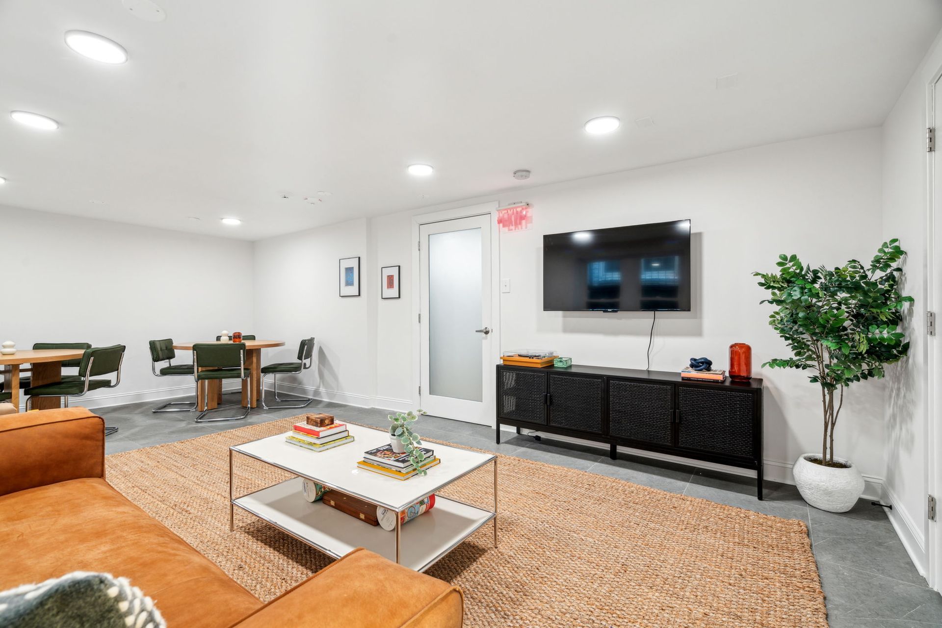 Lounge at The Ivy, University City