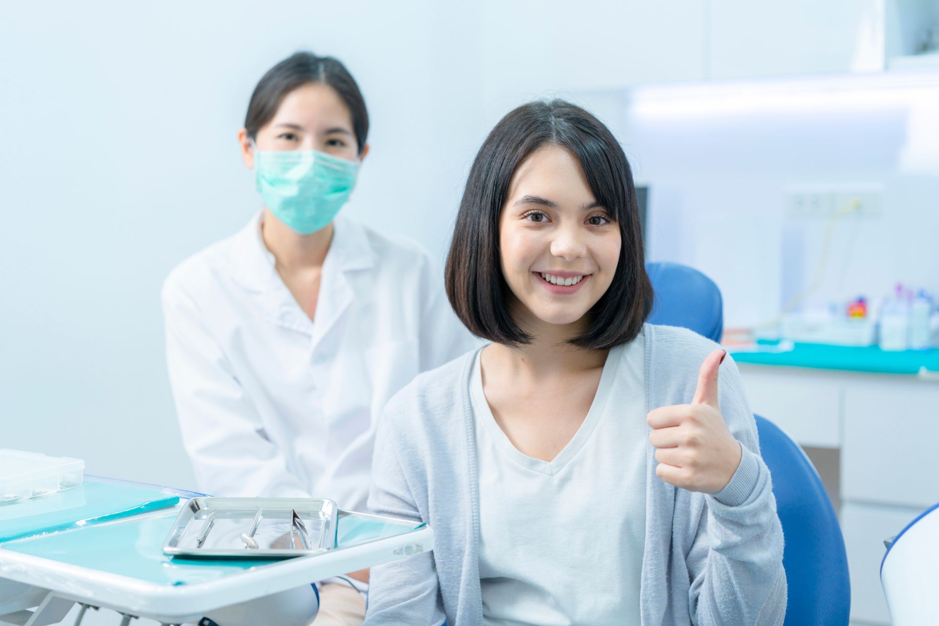 Implants All-on-4 et All-on-6 : mâchoire complète